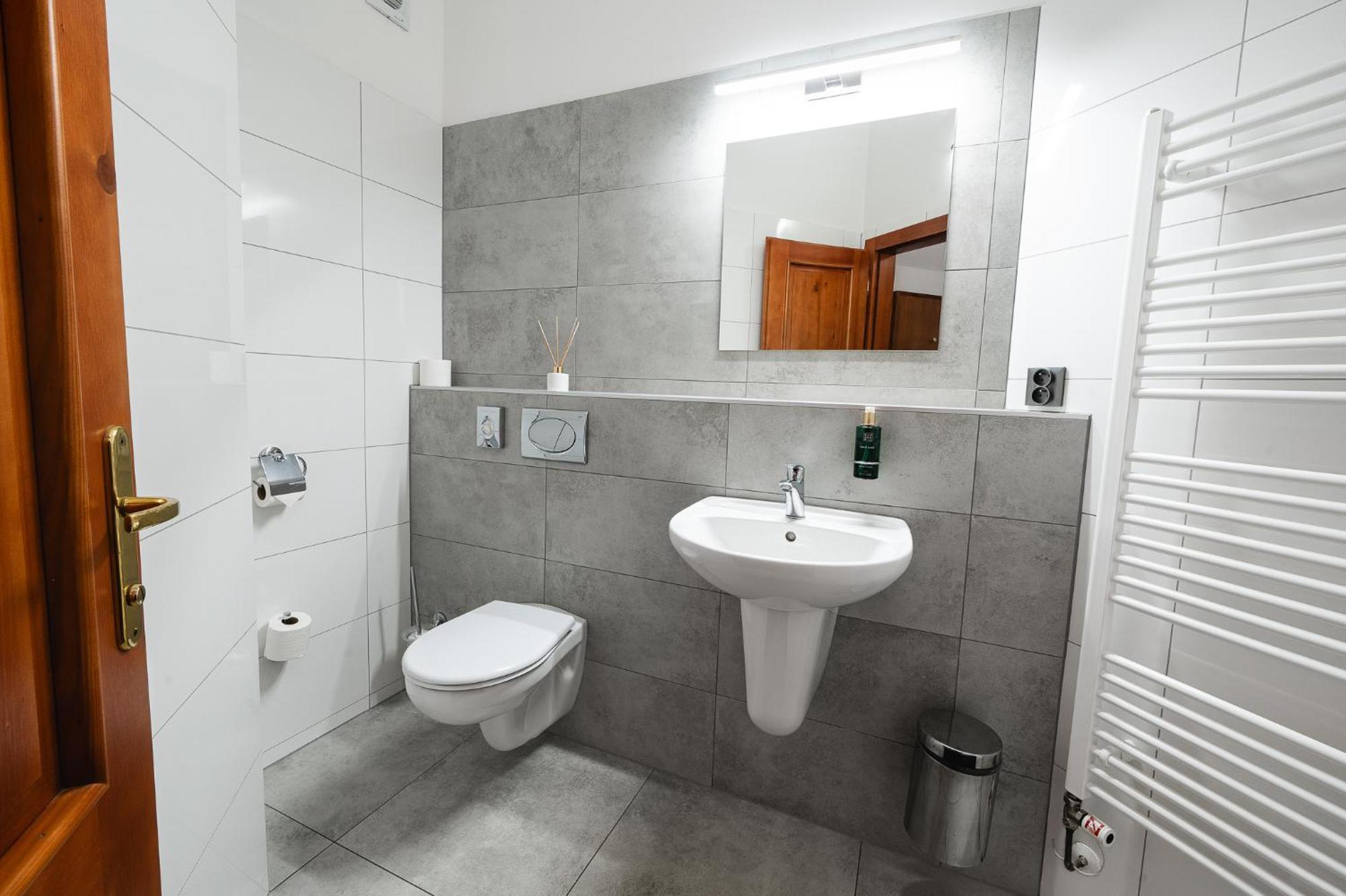 Hotel Horal Rožnov pod Radhoštěm エクステリア 写真